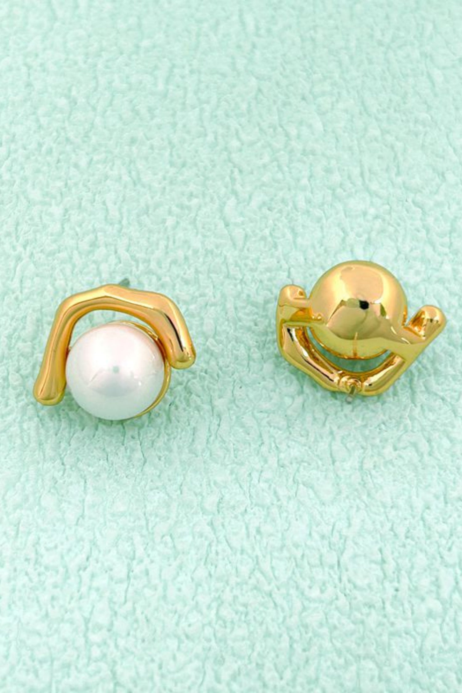 Jacova Geometric Pearl Stud Earrings In Gold