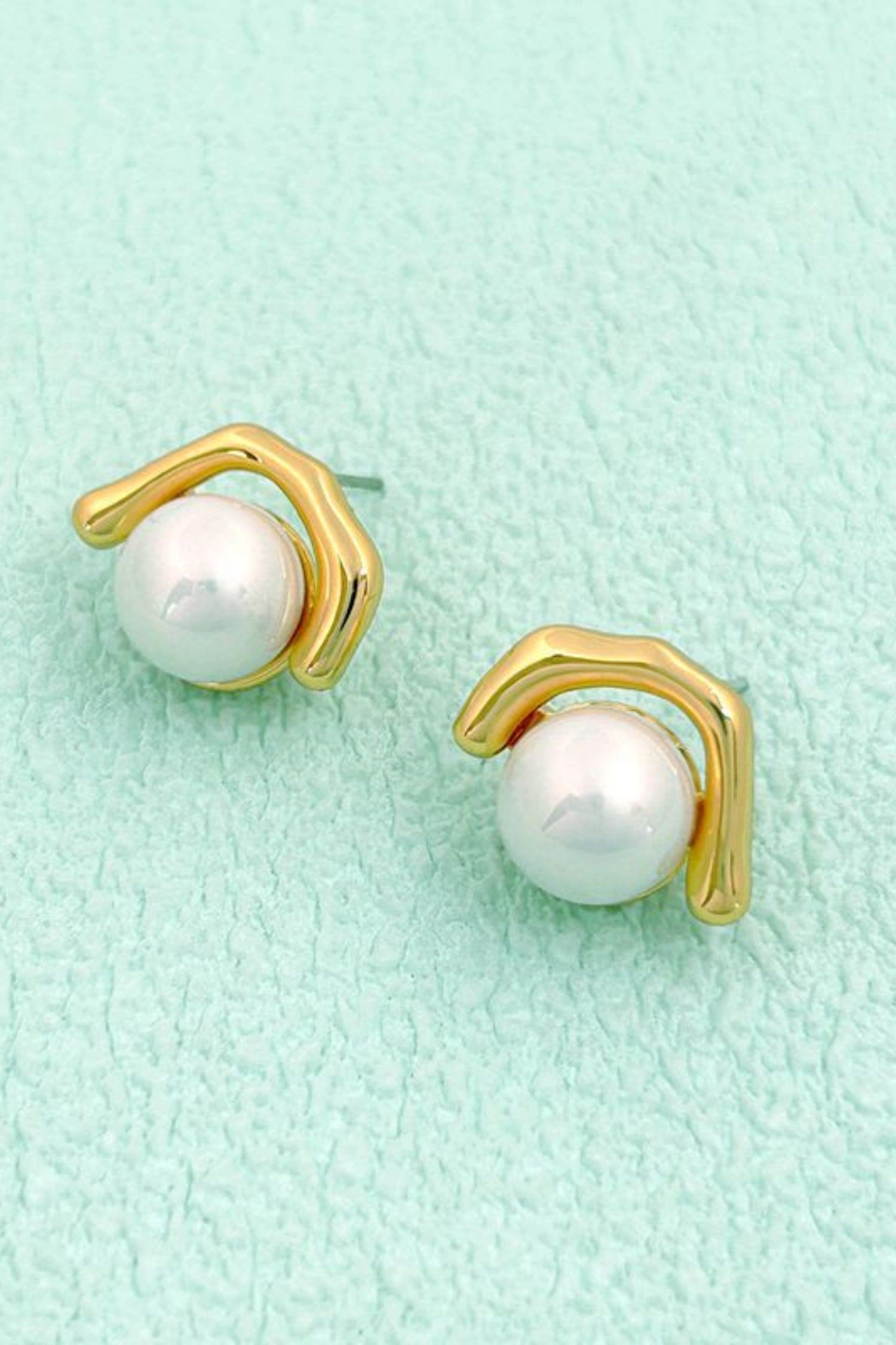 Jacova Geometric Pearl Stud Earrings In Gold